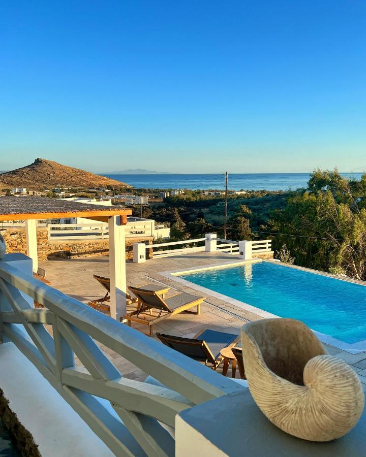 Para Principe Tinos Agios Sostis  Luaran gambar